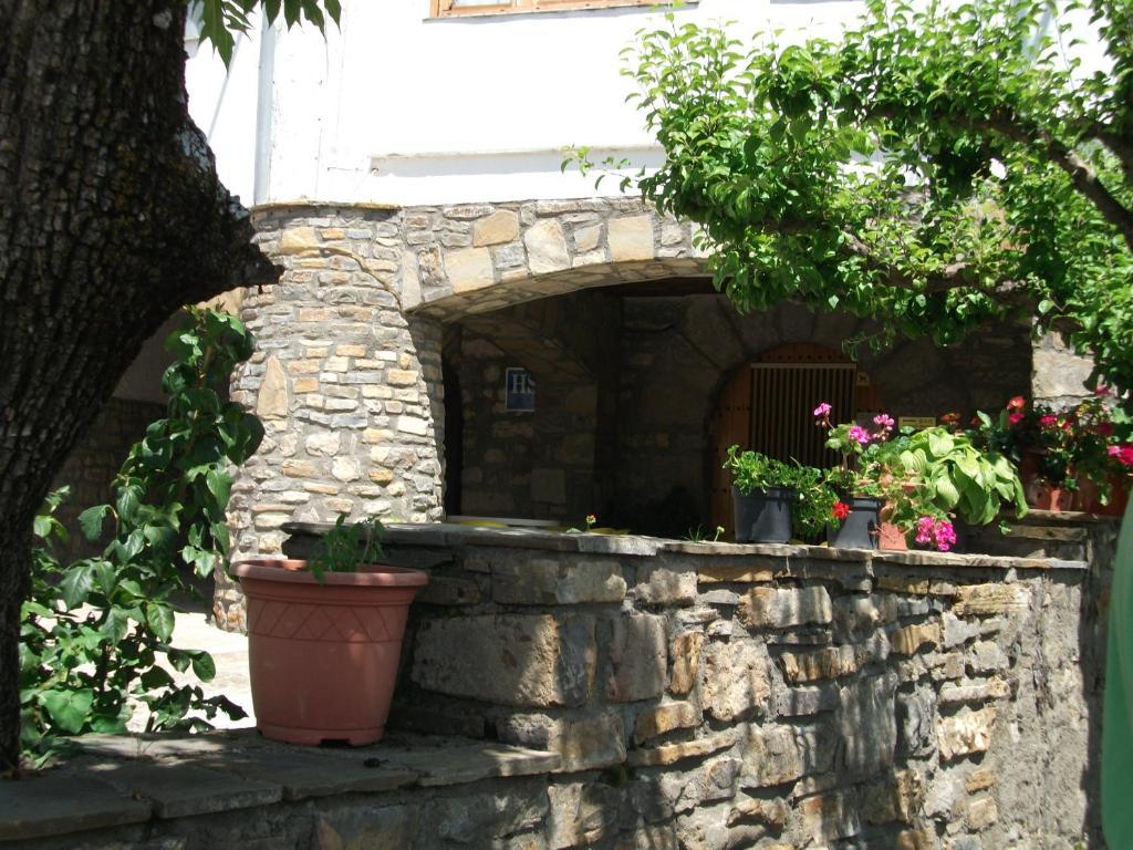 Apartamentos Arcos De Solana Vilas del Turbon Exterior photo